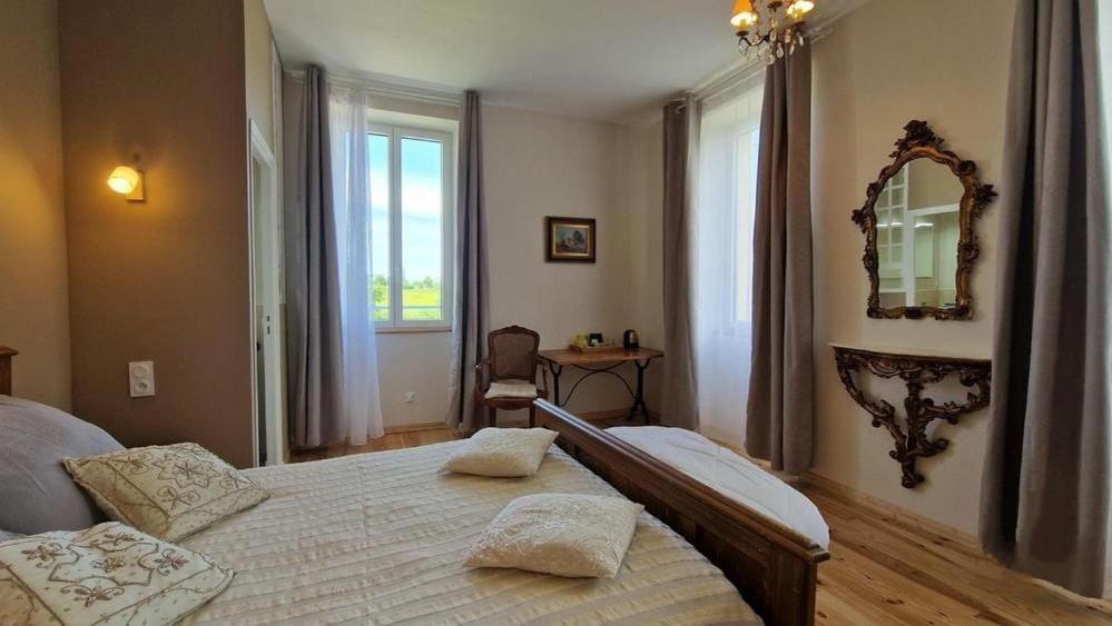 Aux Roses De Cedres Chambre Savane Salvagnac Exterior photo